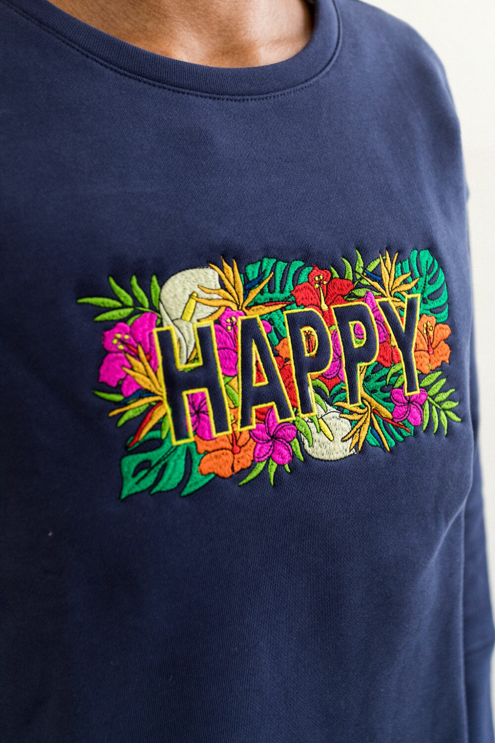 Sweat brodé message Happy floral