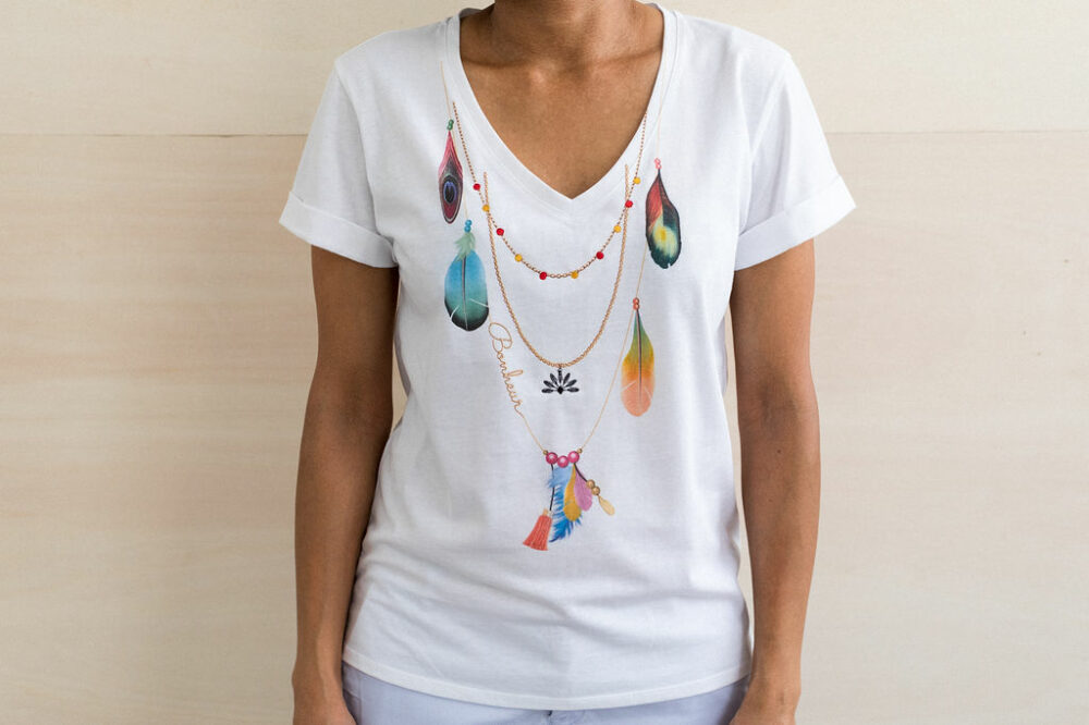 Tee-shirt brodé collier en trompe-l'oeil Bonheur