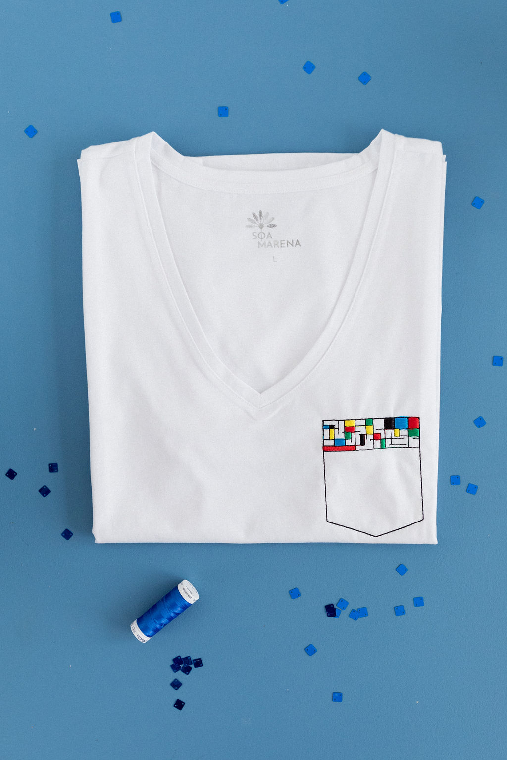 Tee-shirt brodé poche trompe-l'oeil style Mondrian colori blanc